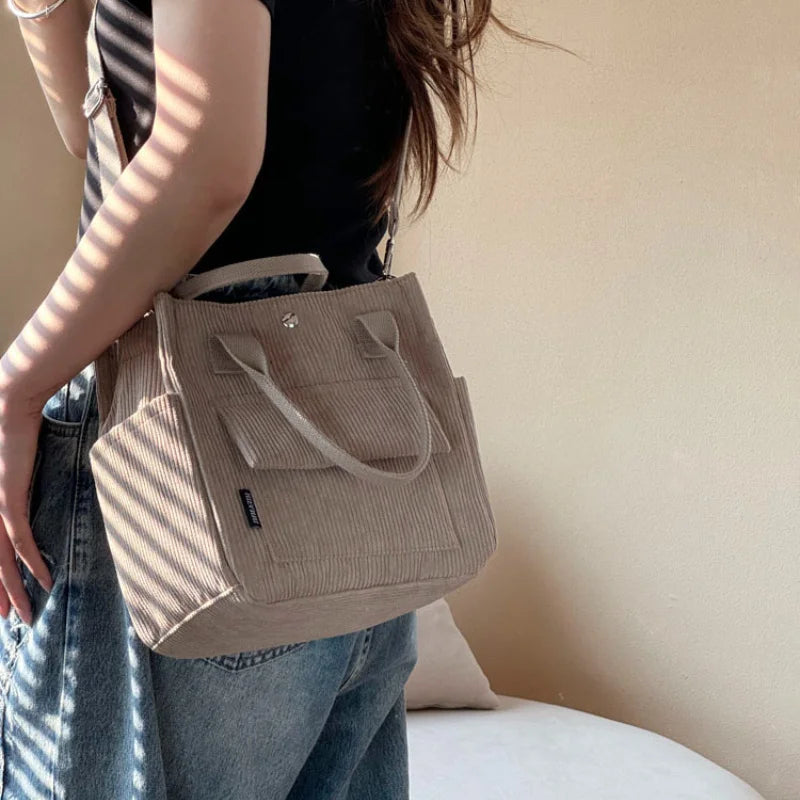 Elegante Bolso de Pana Lavable a Mano | Accesorio Versátil para el Día a Día