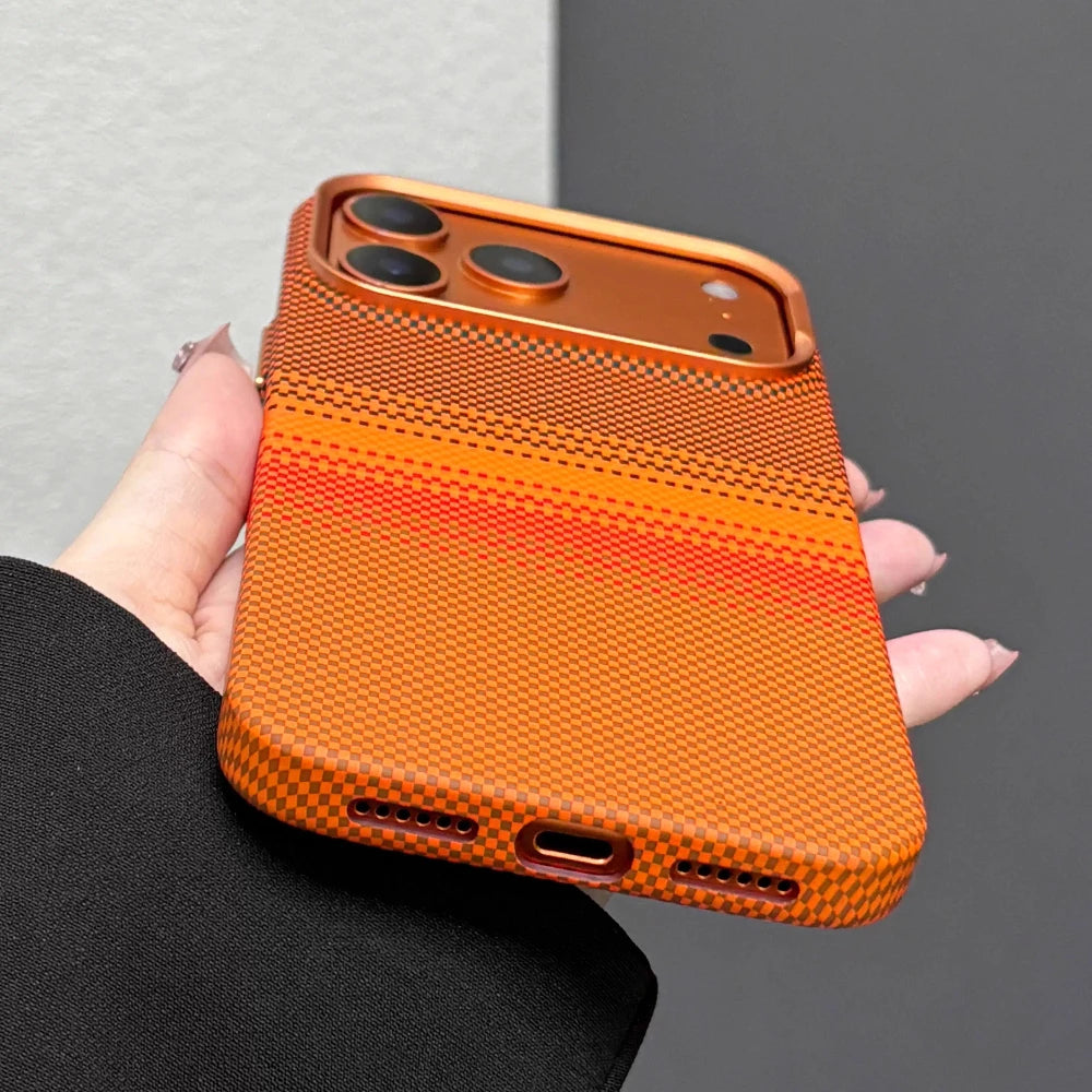 Funda Magnética con Relieve de Carbono y Colores para iPhone 17 Pro Max