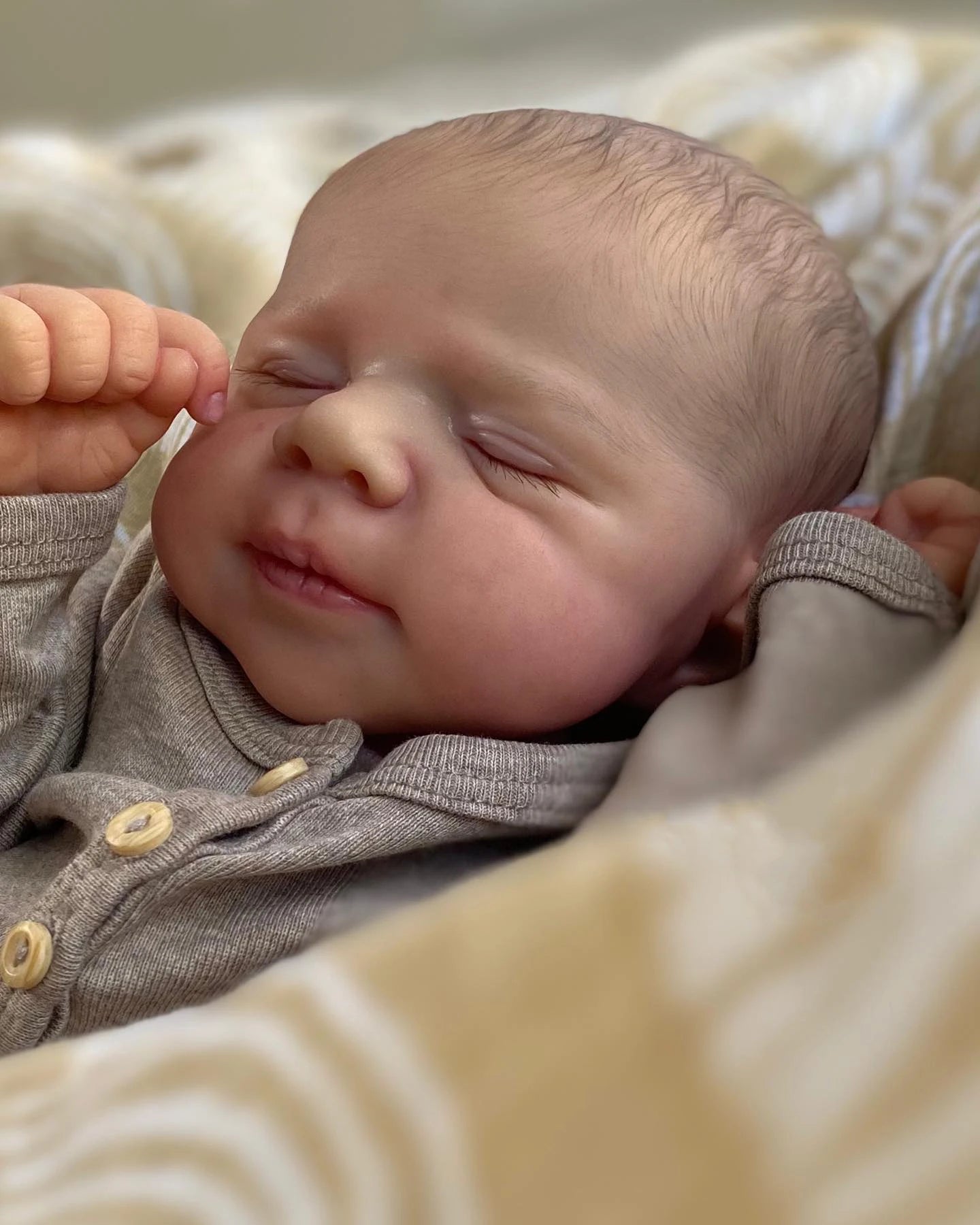 Muñeca Reborn de 48 cm con Cuerpo Completo Realista y Tacto Suave