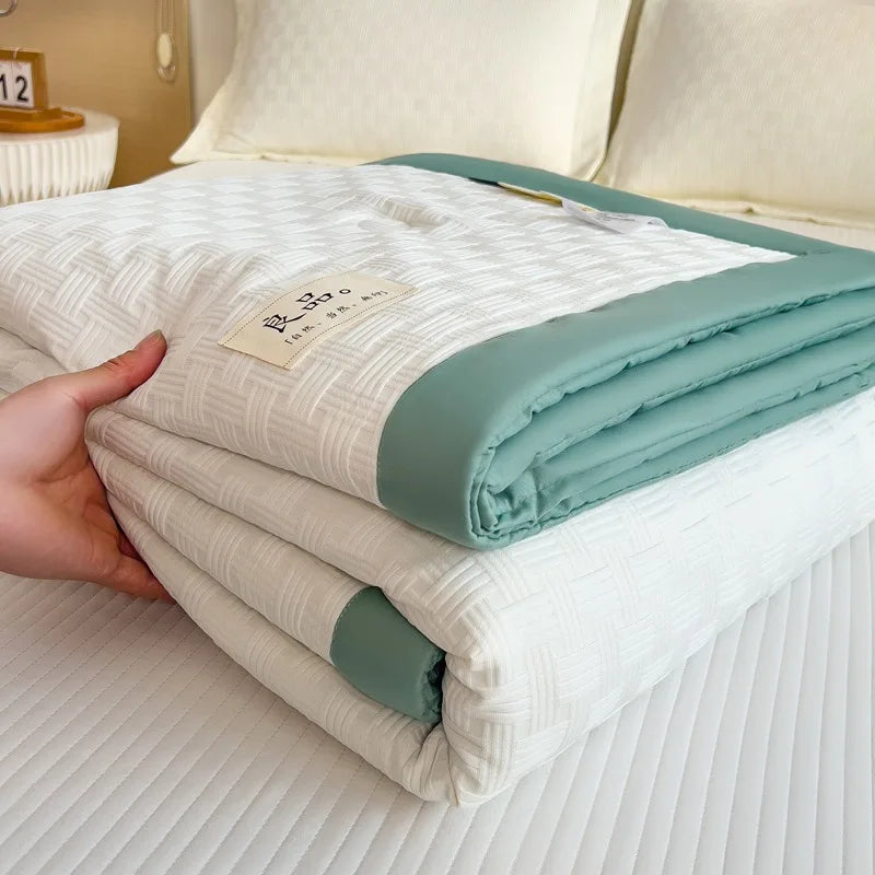 Lightweight Summer Waffle Quilt | Ideal for Home & Dorm