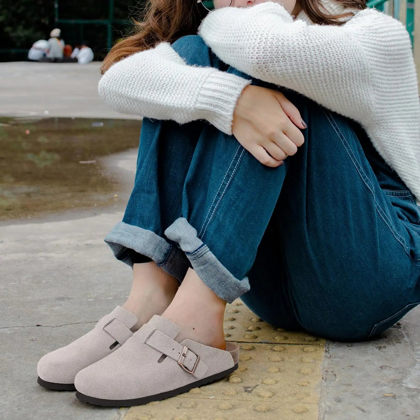Comfortable Suede Clogs with Arch Support for All-Day Wear