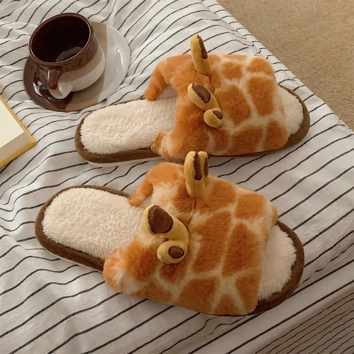 Women's Cartoon Giraffe Plush Slippers | Cozy Indoor Shoes