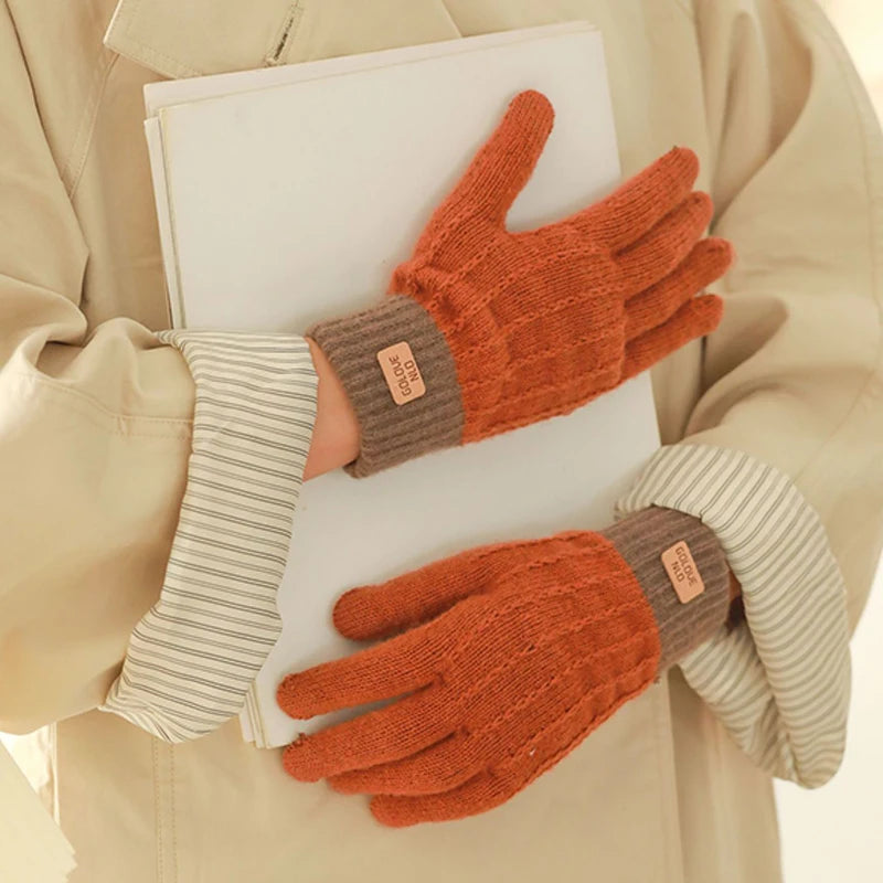 Warm Touch Screen Knitted Gloves | Essential Winter Gear