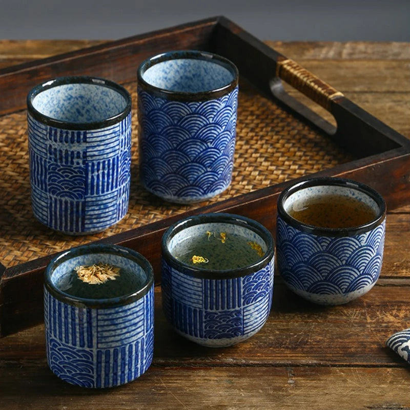 Elegante Taza de Té de Cerámica Ondulada Retro | La Experiencia de Té Perfecta