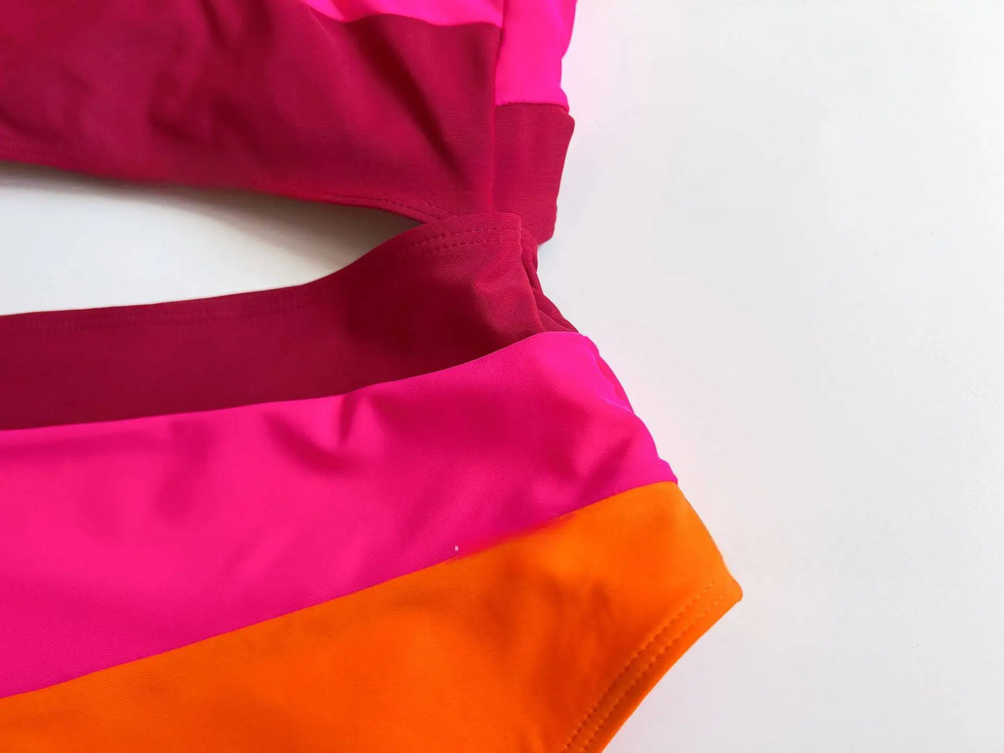 Women's Colorblock One-Piece Swimsuit | Stylish Summer Beachwear