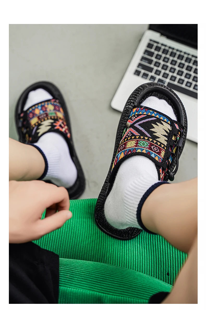 Men's European and American Style Outdoor Slippers, Thick-soled Fashionable Flip Flops for Beach and Leisure