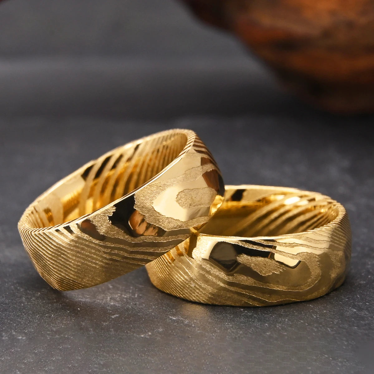 Stunning Golden Damascus Steel Wedding Band | Men's Fashion Ring