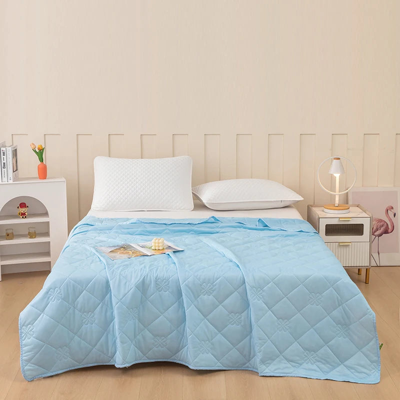 Cooling Silk Summer Quilt | Breathable & Ice Cold Comfort