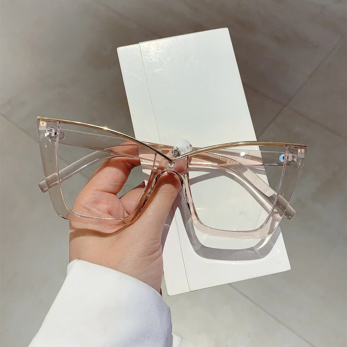 Chic Oversized Cat Eye Glasses | Stylish Blue Light Blocking Eyewear