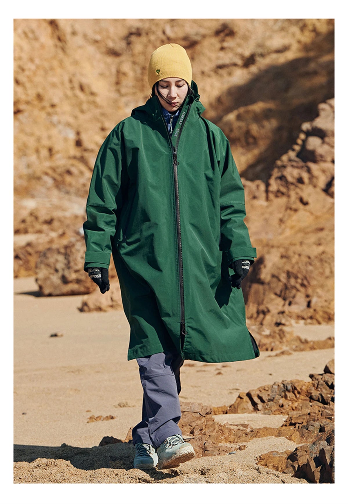 Quick Drying Surf Changing Robe | Weatherproof Jacket & Cloak
