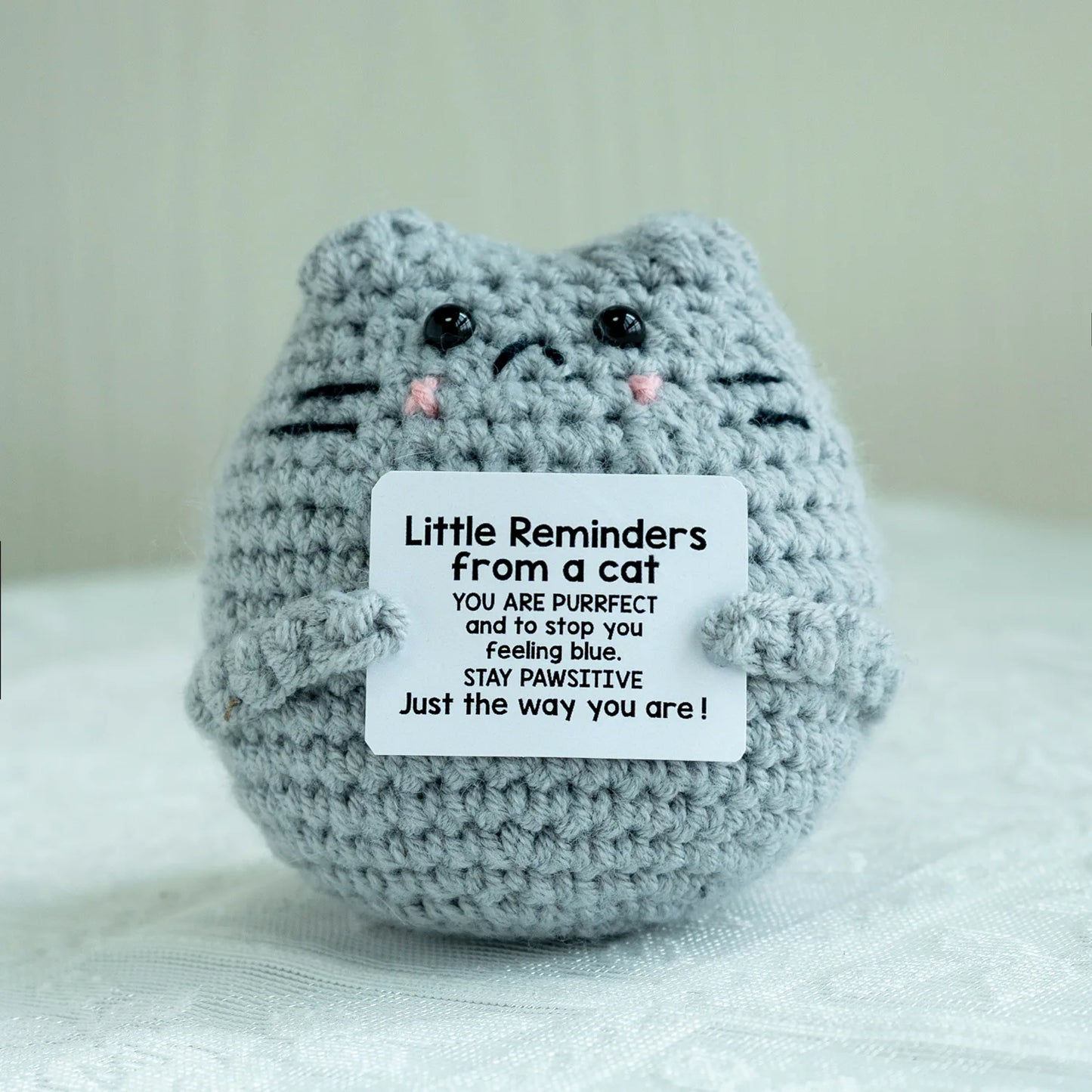 Muñeco de tiburón de ganchillo hecho a mano | Regalo de decoración del hogar con energía positiva