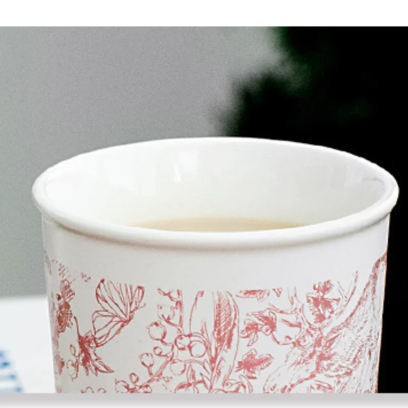 Taza de Café de Cerámica de Gran Capacidad con Tapa de Silicona | Elegante y Práctica