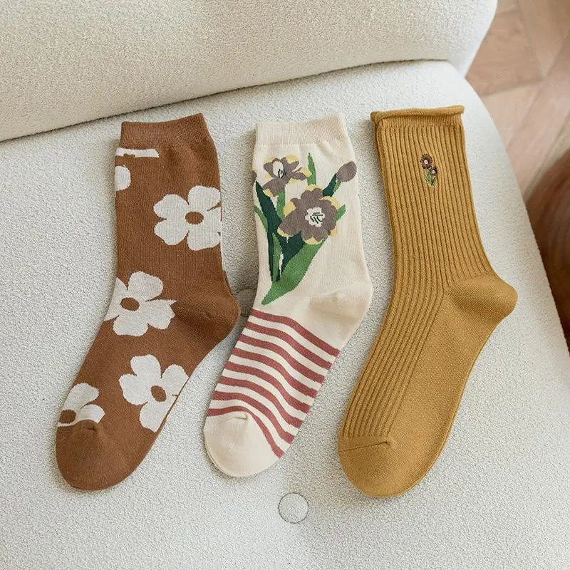 Cute Pink Flower Embroidery Socks for Women | Kawaii Retro Style