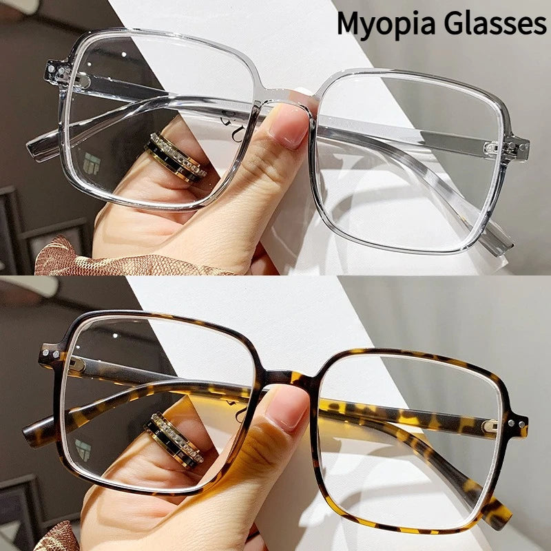 Retro Anti-Blue Light Myopia Glasses | Stylish Large Frame 2026