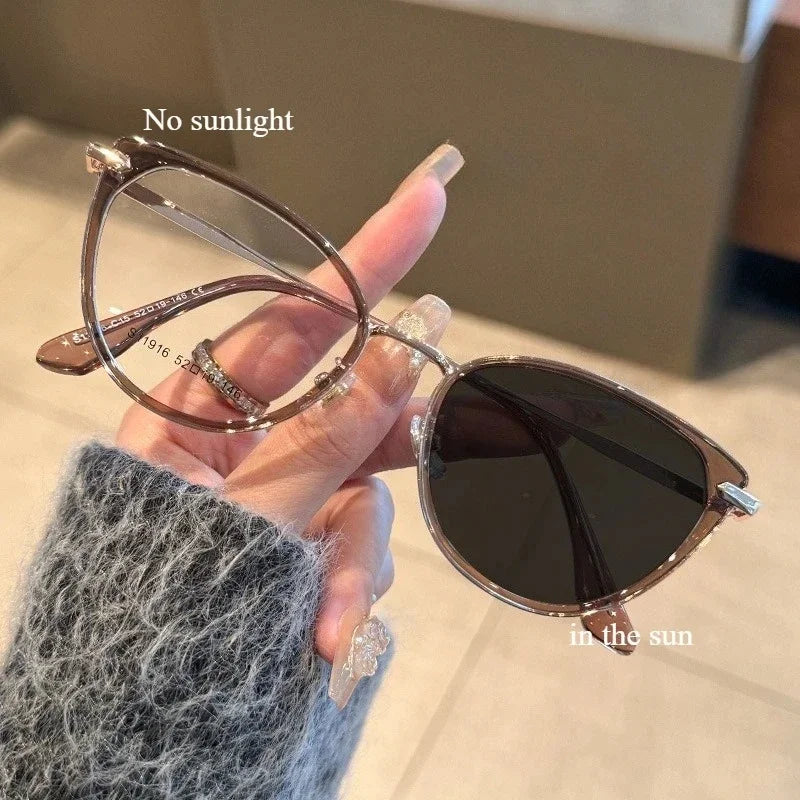 Women's Photochromic Cat's Eye Glasses | UV Protection Eyewear