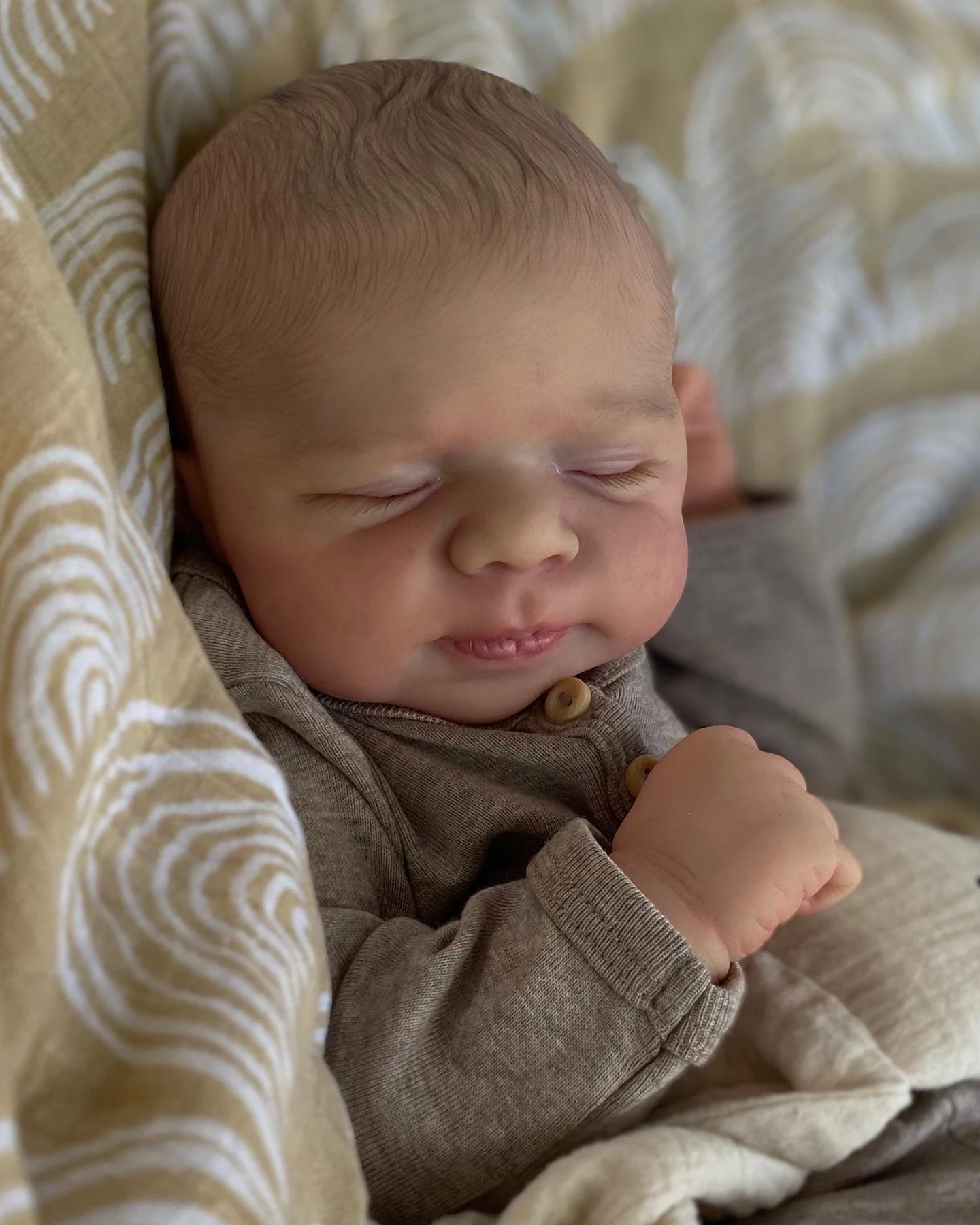 Muñeca Reborn de 48 cm con Cuerpo Completo Realista y Tacto Suave