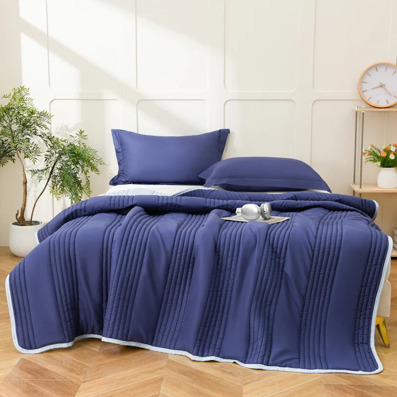 Lightweight Quilted Summer Blanket | Soft and Breathable Comforter