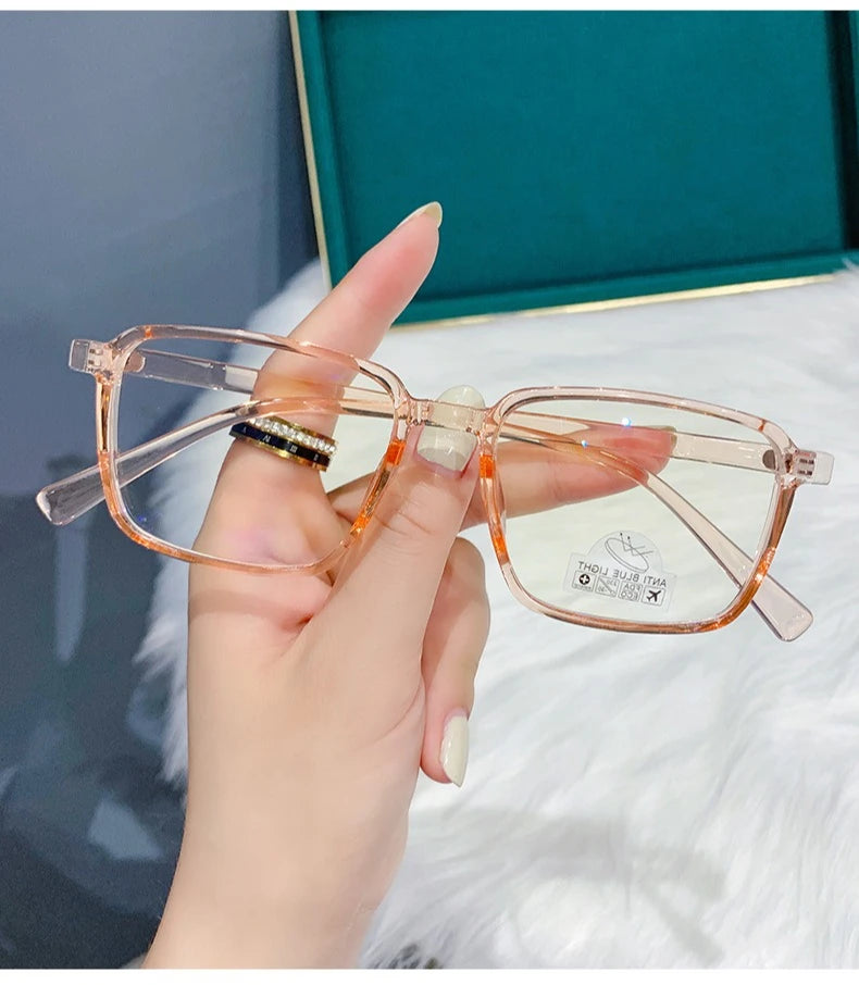 Stylish Myopia Glasses for Women | High-Definition Anti Blue Light