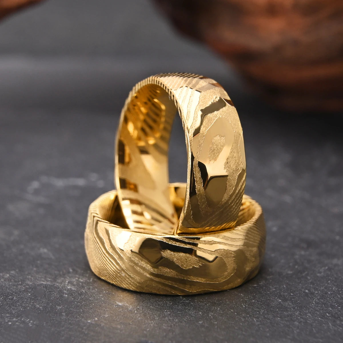 Stunning Golden Damascus Steel Wedding Band | Men's Fashion Ring