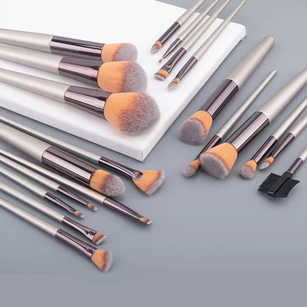 20/40PCS Pink Makeup Brush Set | Complete Soft Wool Fiber Brushes with Beauty Blender for Full Face Makeup 2026