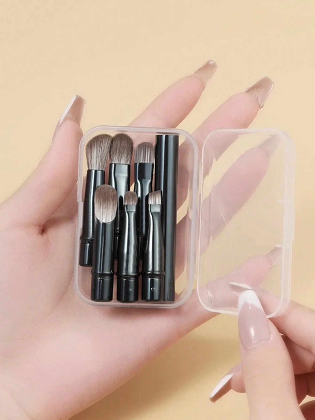 Portable 6-Pack Makeup Brush Set | Travel-Ready Brush Kit