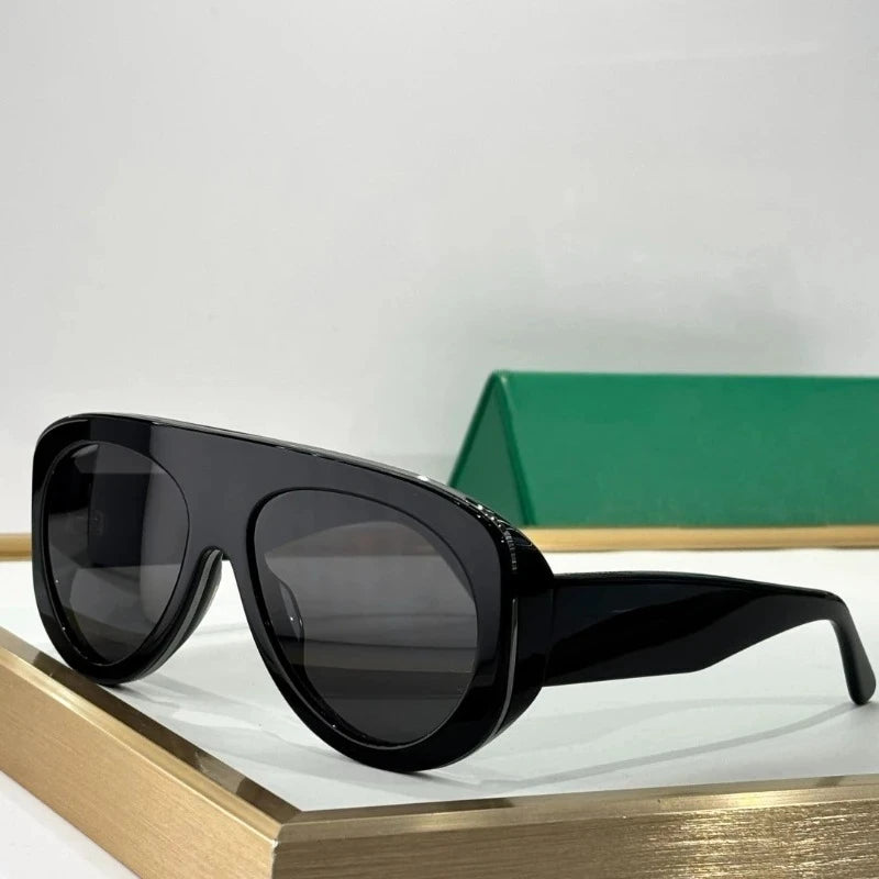 Trendy Retro Oval Sunglasses | Stylish Luxury Eyewear for Outdoors
