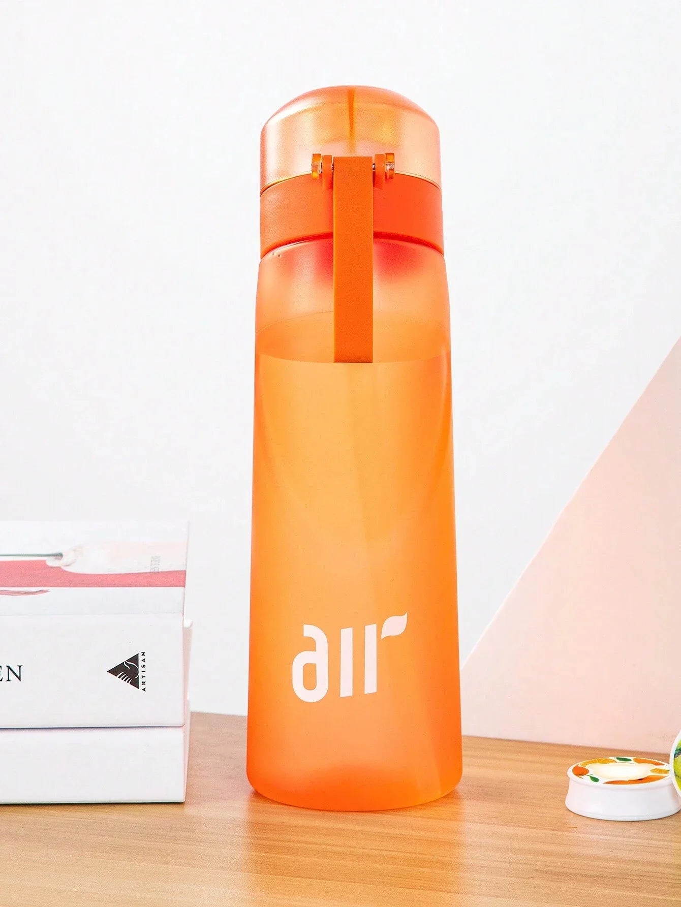 Portable Fruit-Scented Water Bottle with Flavor Pods for Sports