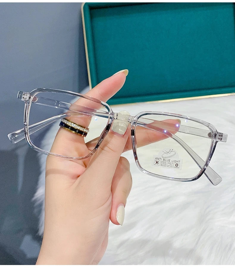 Stylish Myopia Glasses for Women | High-Definition Anti Blue Light