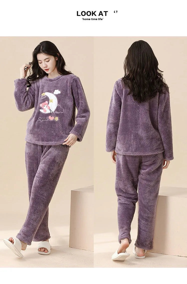 Cozy Women’s Winter Pajamas Set | Cute Cartoon Grizzly Bear Design