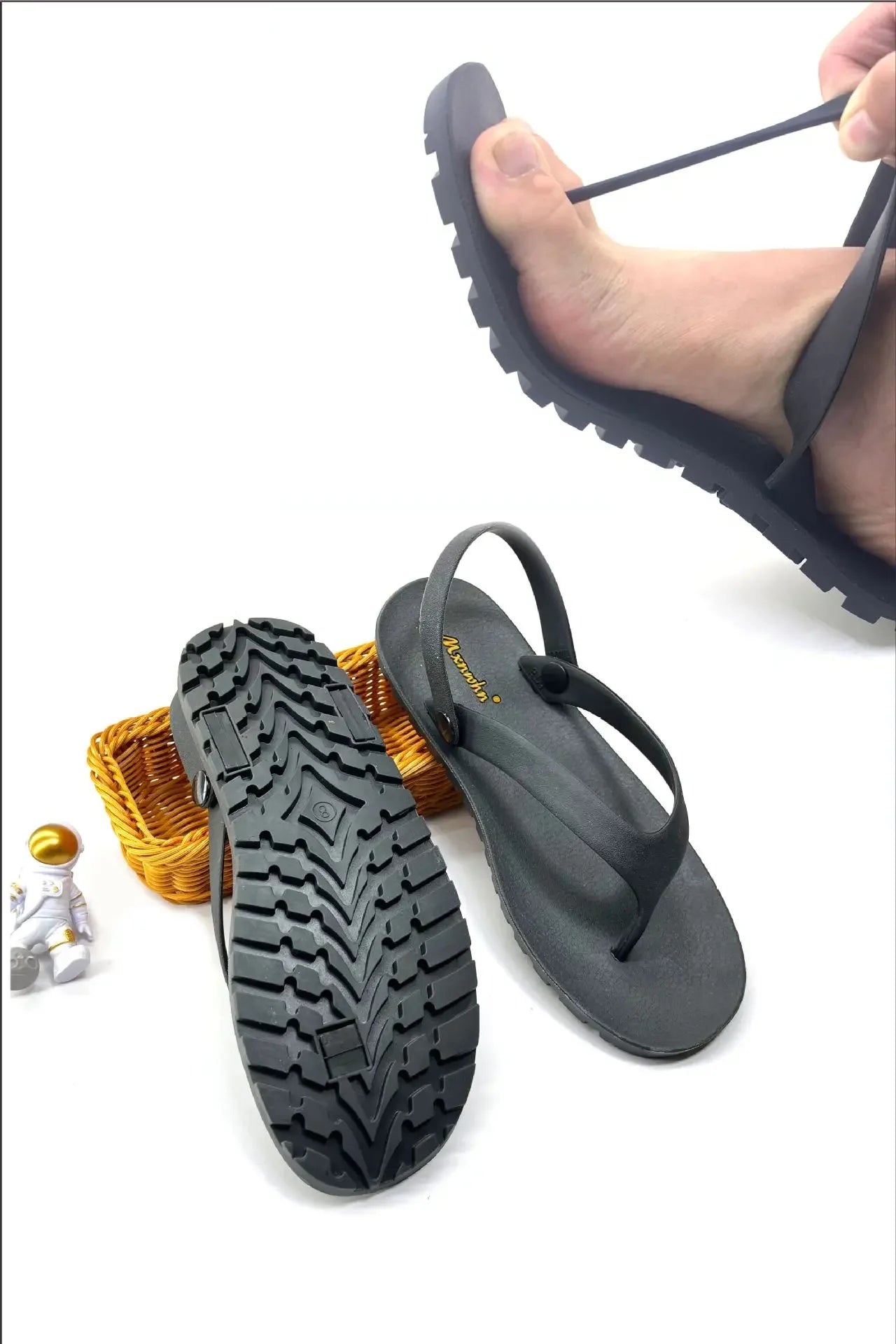 Stylish Casual Men's Sandals | Comfortable Slip-on Loafers