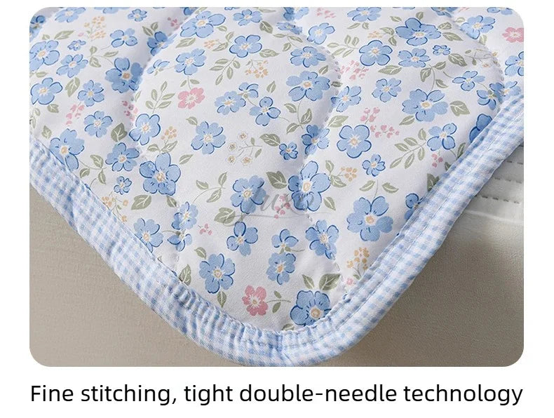 Lightweight Breathable Cooling Summer Quilt | Soft Duvet Comforter