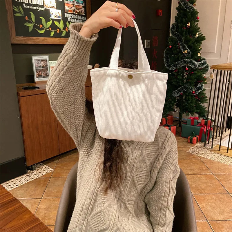Elegante bolso de mano pequeño de terciopelo para mujer | Un esencial de estilo casual