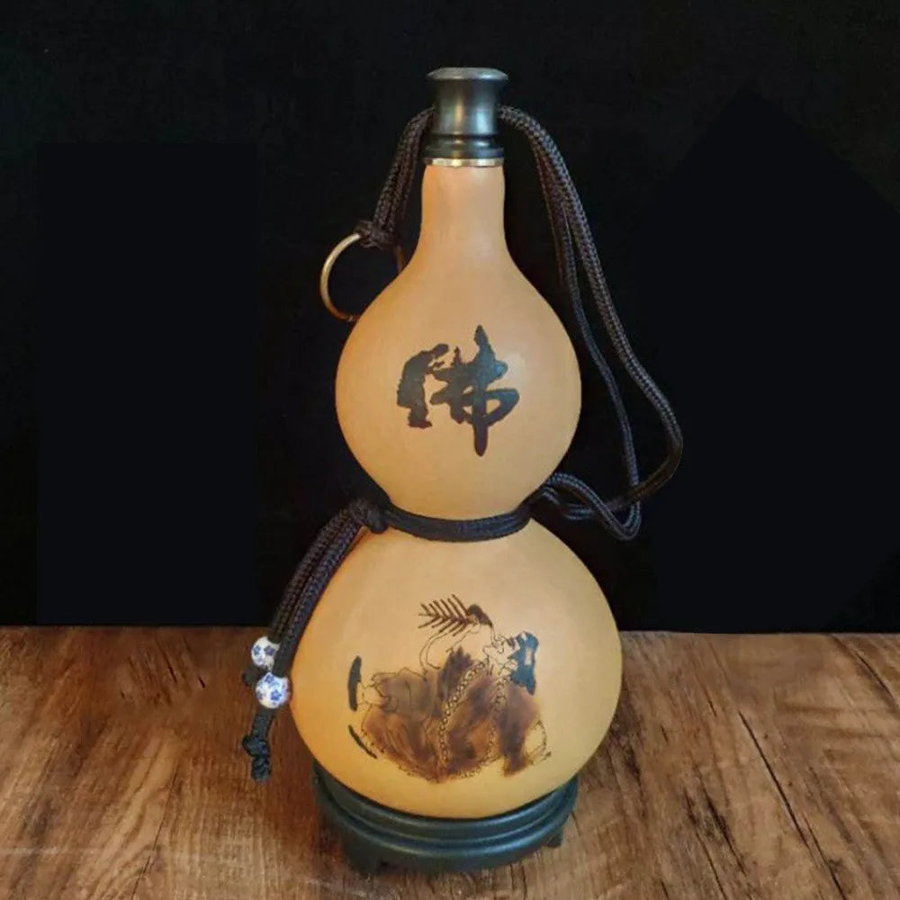 Large Capacity Retro Gourd Water Bottle | Durable & Stylish