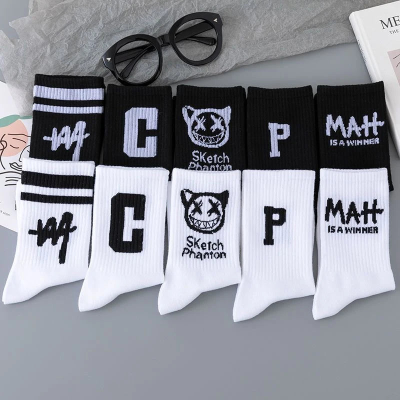 5 pairs of couples Instagram trendy socks with little devil pattern for students in spring and autumn, black and white sports ba