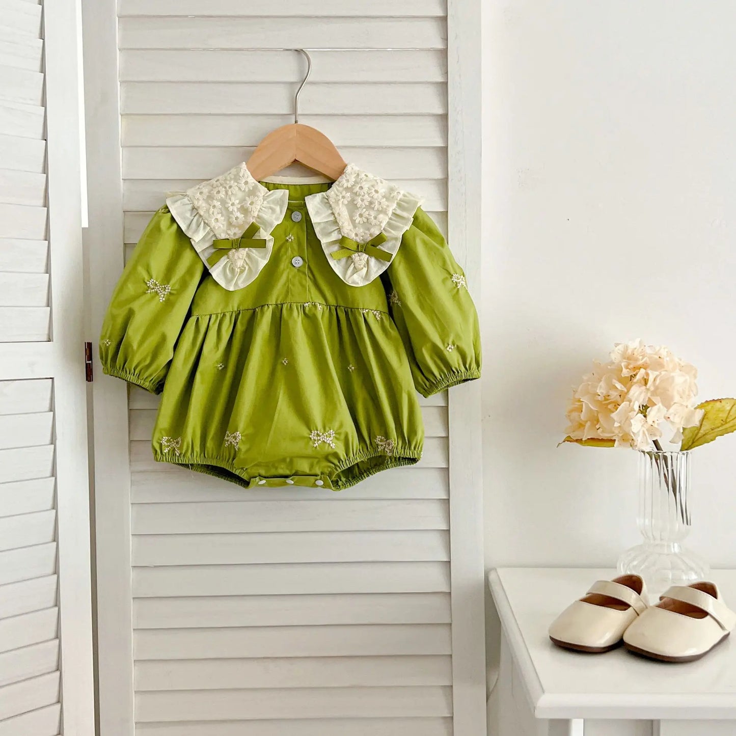 Cute Baby Girls Bow Lace Embroidery Bodysuit & Dress Set