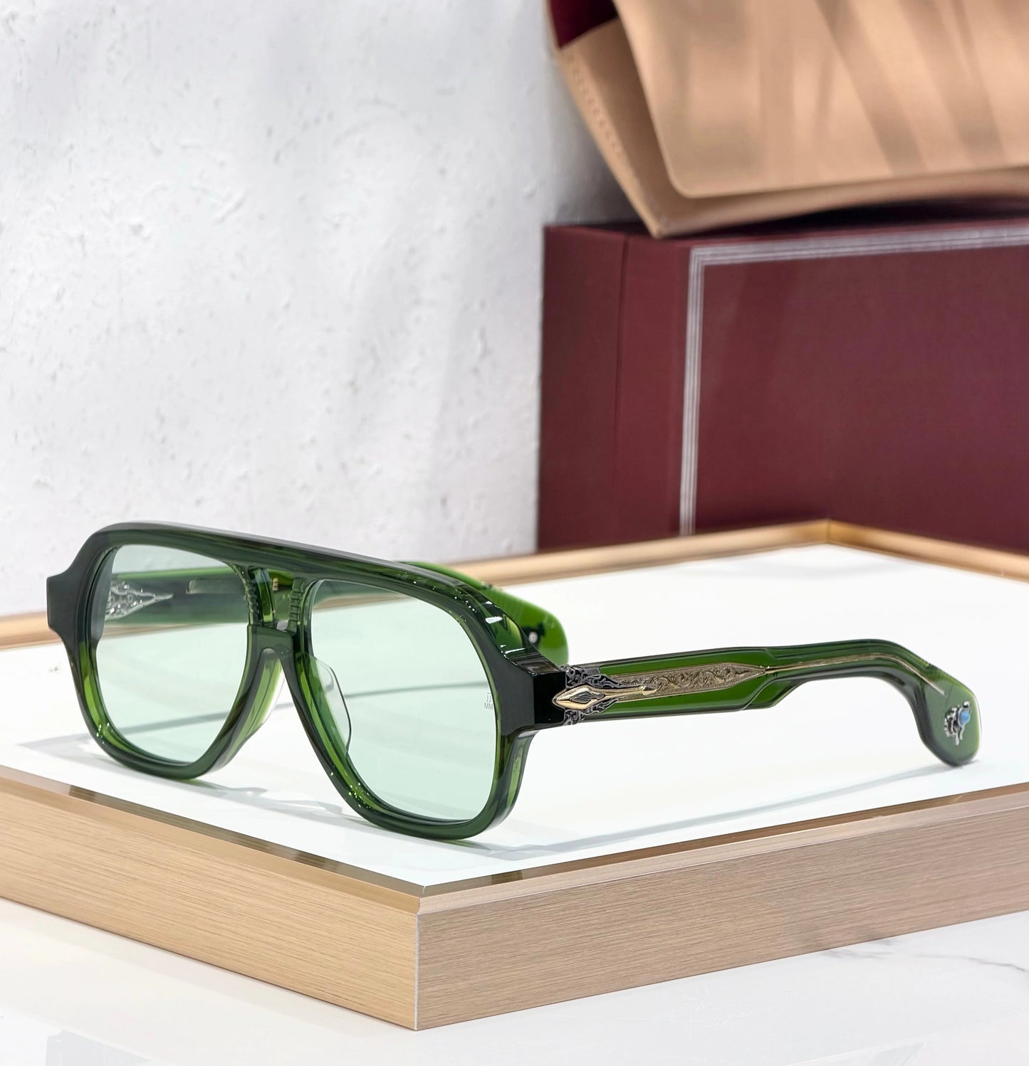 Oversized Pilot Sunglasses for Men & Women | Luxury UV400 Protection