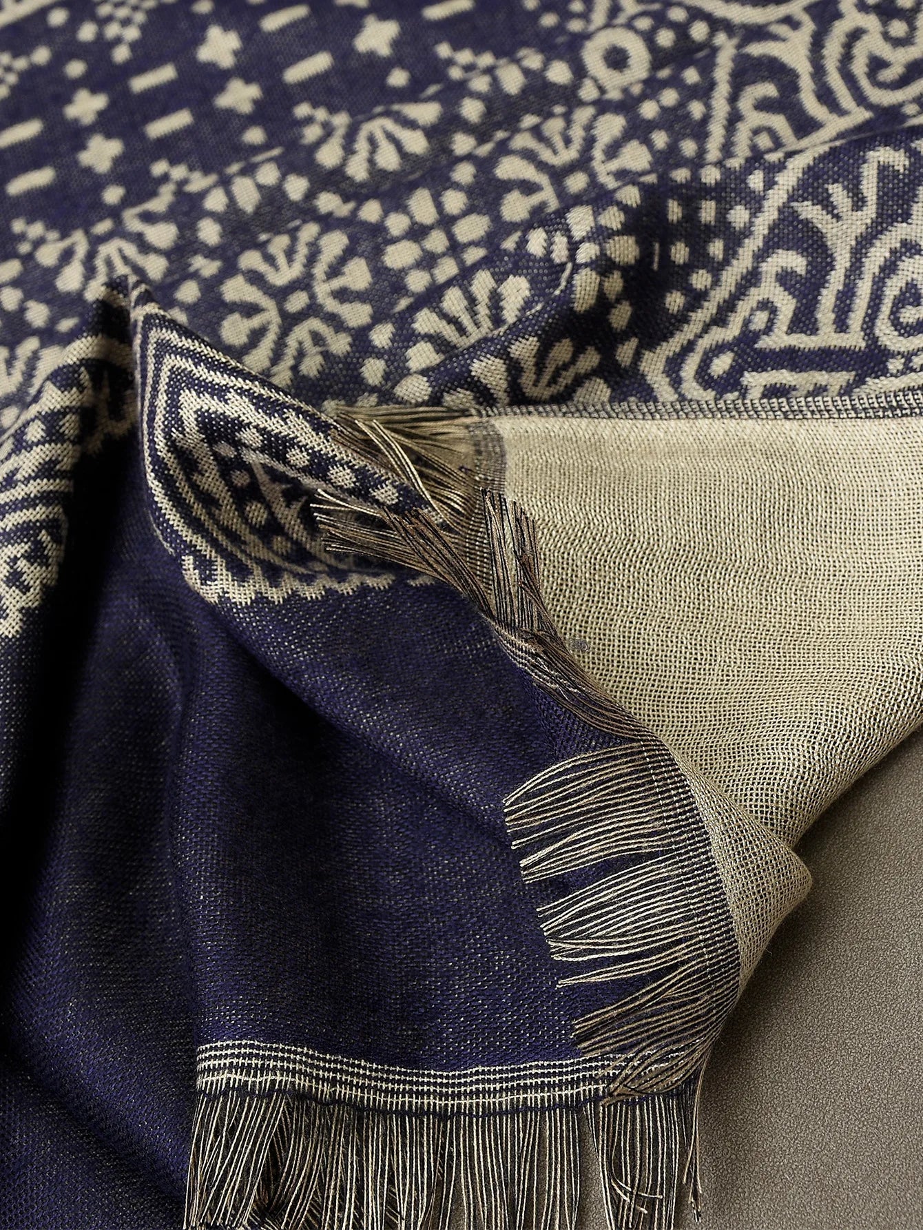 Paisley Pashmina Men's Scarf | Cozy Winter Accessory for Style