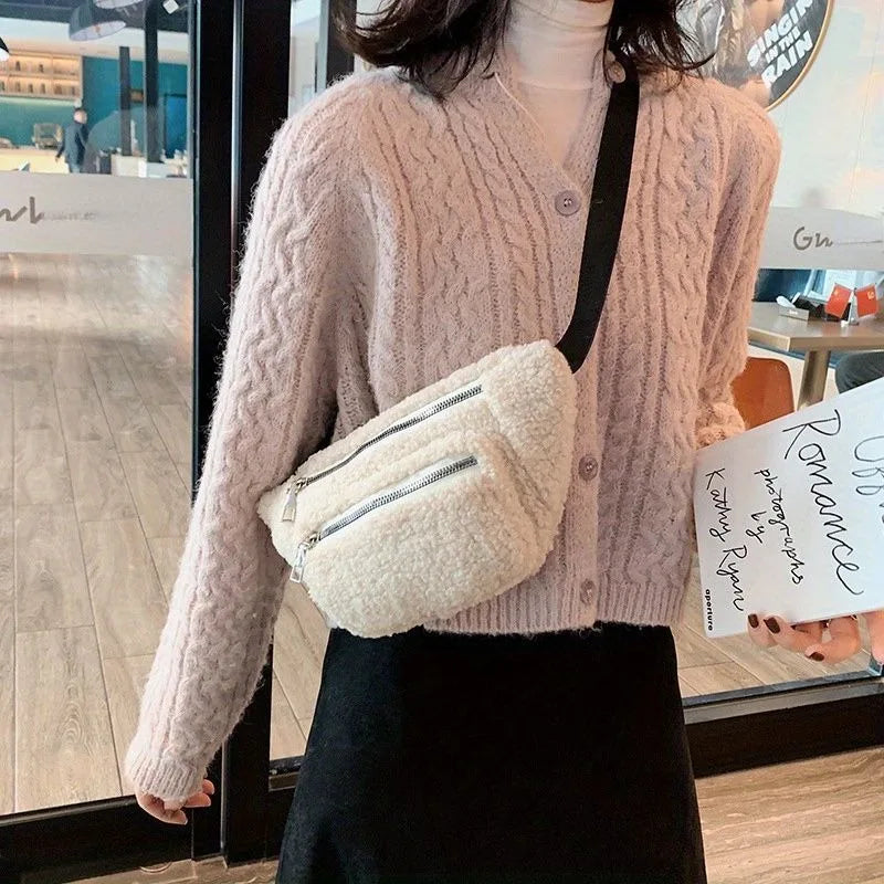 Riñonera de Pana de Peluche Elegante | Bolso Bandolera Versátil