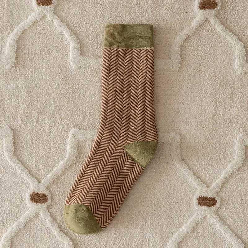 Fashionable Retro Crew Socks for Women | Vintage Chic Style
