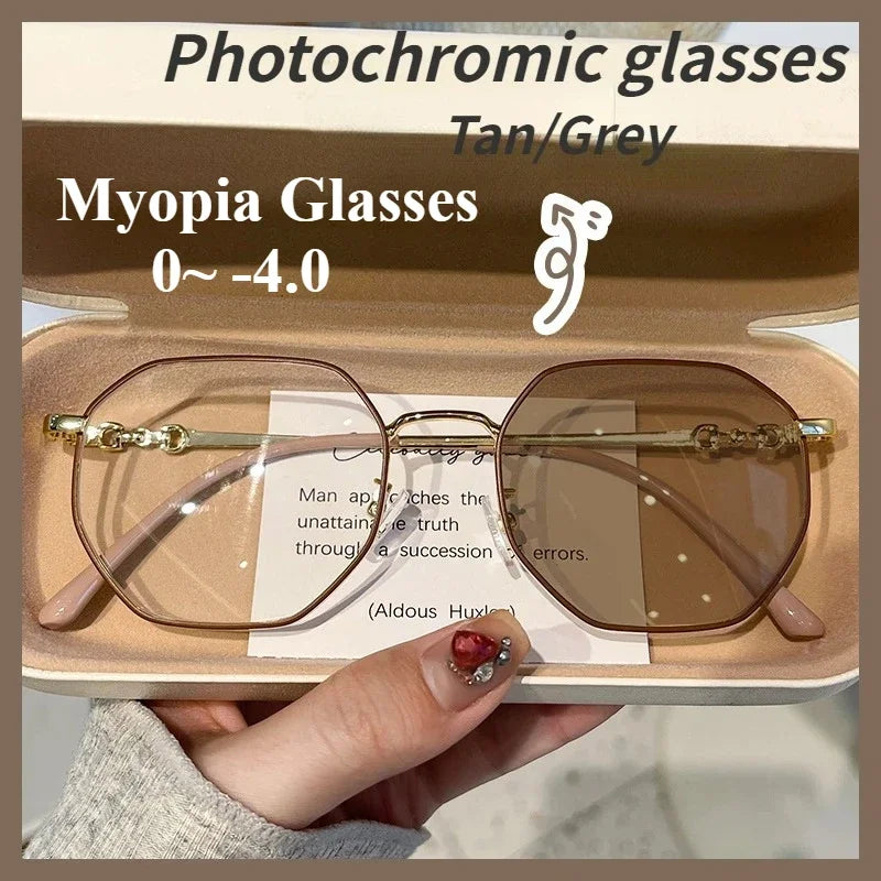 Oversized Photochromic Myopia Eyewear | Stylish Comfort & Relief