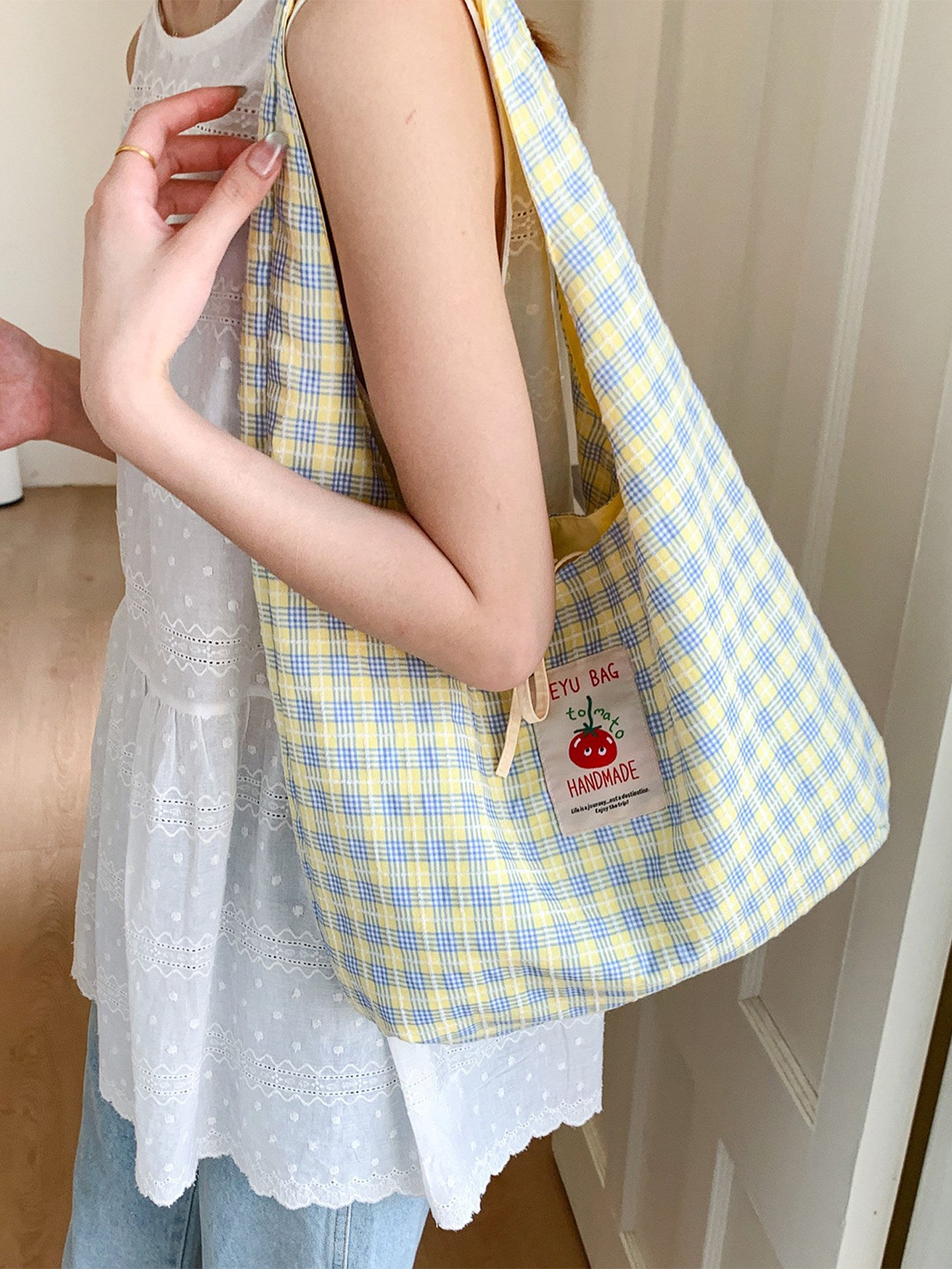 Stylish Canvas Bag | Versatile & Spacious Everyday Tote